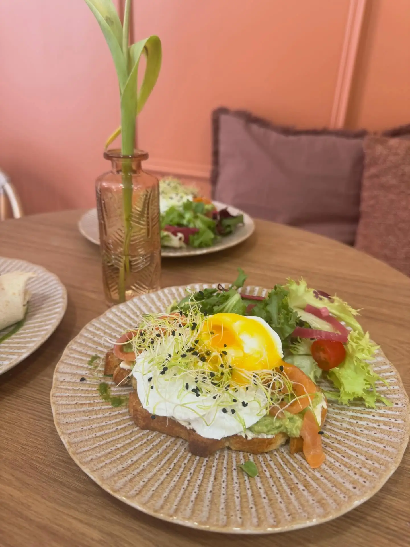 Tartine au saumon servie chez Chez Poupou à Montélimar